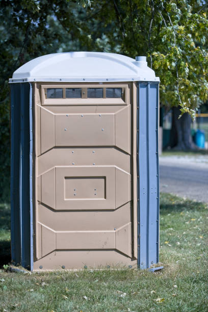 Best Portable restroom trailer rental  in Fussels Corner, FL